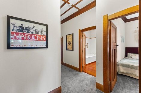 Photo of property in 187 South Road, Hawera, 4610