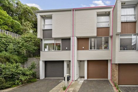 Photo of property in Altar Apartments, 61/120u Rintoul Street, Newtown, Wellington, 6021