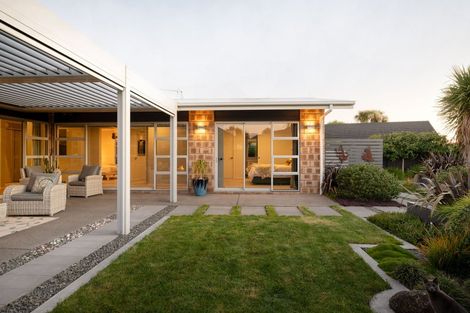 Photo of property in 140 Saint James Drive, Huntington, Hamilton, 3210