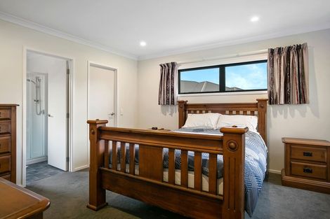 Photo of property in 17 Noumea Drive, Rangatira Park, Taupo, 3330