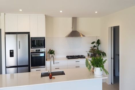 Photo of property in 12 Mccahon Drive, Rangiora, 7400