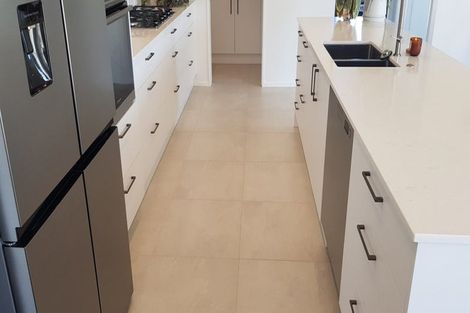 Photo of property in 12 Mccahon Drive, Rangiora, 7400