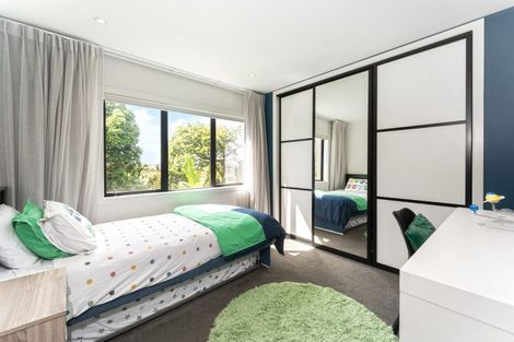 Photo of property in 50 Parr Terrace, Castor Bay, Auckland, 0620