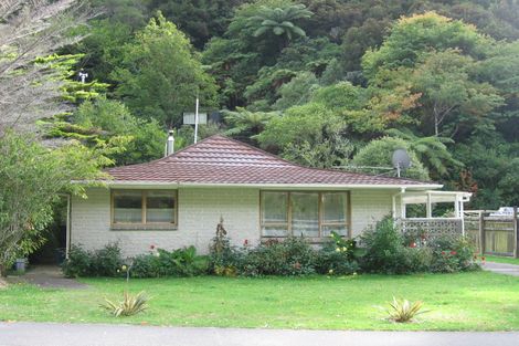 Photo of property in 110f1- Pinehaven Road, Pinehaven, Upper Hutt, 5019