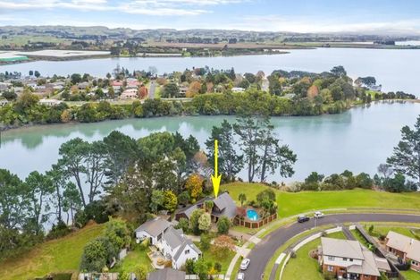 Photo of property in 5 Godwit Place, Waiuku, 2123