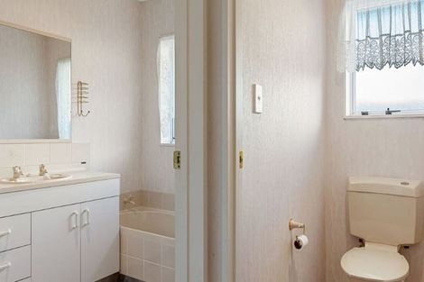 Photo of property in 5 Bayfair Drive, Mount Maunganui, 3116