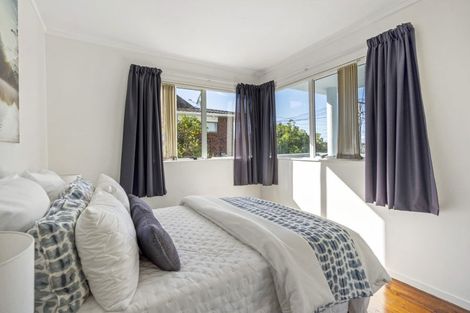 Photo of property in 23 Kiteroa Terrace, Rothesay Bay, Auckland, 0630
