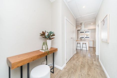 Photo of property in 37 Miro Street, Takaro, Palmerston North, 4410