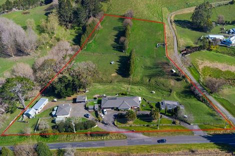 Photo of property in 208 Adelaide Road, Dannevirke, 4930