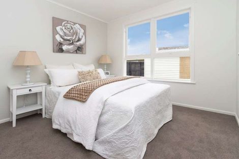 Photo of property in 8a White Road, Manurewa, Auckland, 2102