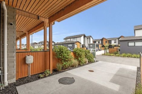 Photo of property in 12 Parenga Lane, Kumeu, 0810