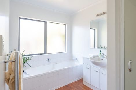 Photo of property in 104 Rimuvale Street, Pukehangi, Rotorua, 3015