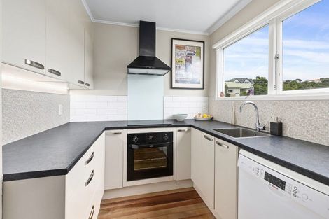 Photo of property in 4/74 Creswick Terrace, Northland, Wellington, 6012