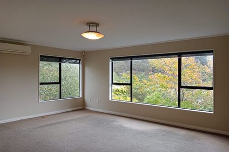 Photo of property in 32b Sailmaker Close, Whitby, Porirua, 5024