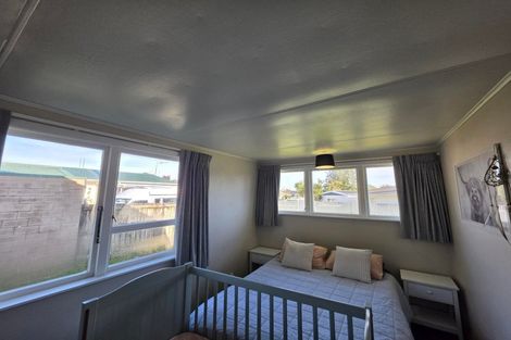 Photo of property in 1 Strathmore Avenue, Levin, 5510