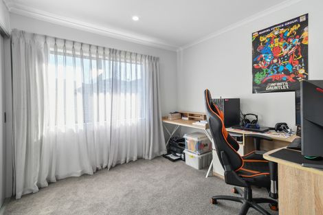 Photo of property in 28 Thomason Crescent, Pokeno, 2402