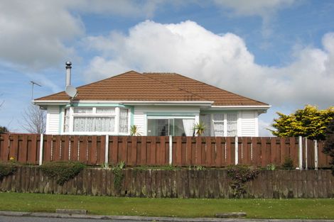 Photo of property in 62 Rewa Street, Inglewood, 4330