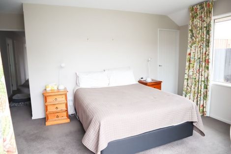 Photo of property in 12 Catkins Lane, Mairehau, Christchurch, 8052