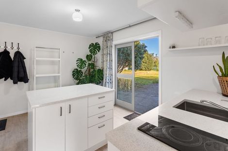 Photo of property in 279 Peka Peka Road, Peka Peka, Waikanae, 5391