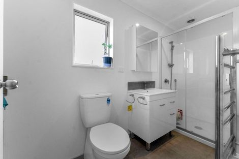Photo of property in 13d Sealord Place, Clendon Park, Auckland, 2103