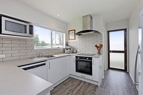 Photo of property in 46 Anderson Road, Taradale, Napier, 4112