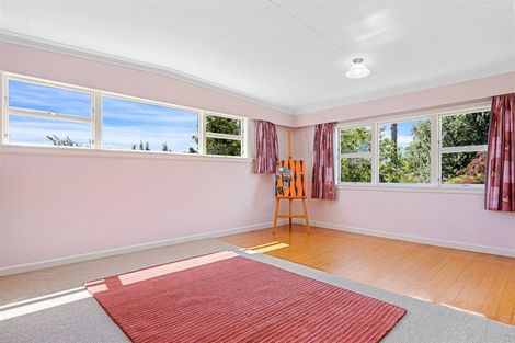 Photo of property in 120 Aorangi Road, Bryndwr, Christchurch, 8053
