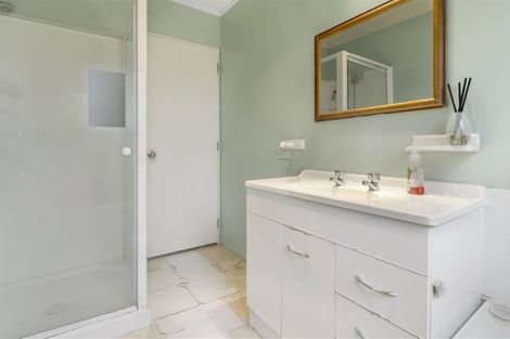 Photo of property in 41 Loughanure Place, Massey, Auckland, 0614