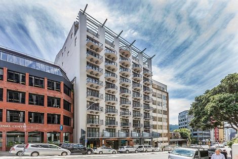 Photo of property in Atrium Towers, 6q/154 The Terrace, Wellington Central, Wellington, 6011