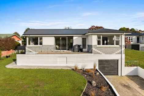 Photo of property in 15 Kennedy Road, Fairfield, Dunedin, 9018