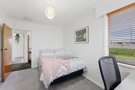 Photo of property in 327 Carrington Street, Vogeltown, New Plymouth, 4310