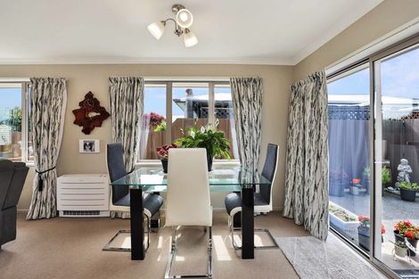 Photo of property in 21 Cox Street, Ashburton, 7700