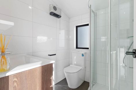 Photo of property in 40 San Prospero Crescent, Henderson, Auckland, 0612