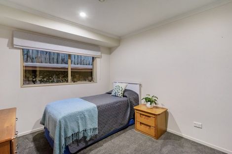 Photo of property in 12 Hawke Place, Pukekohe, 2120