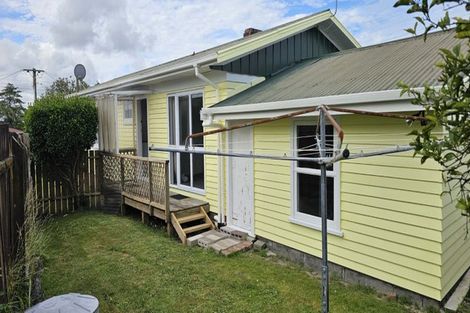 Photo of property in 3 Marlene Avenue, Te Atatu South, Auckland, 0610