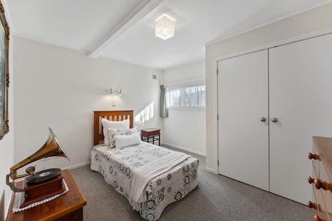 Photo of property in 37 Holland Street, Wainuiomata, Lower Hutt, 5014