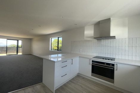 Photo of property in 1/504 Don Buck Road, Massey, Auckland, 0614