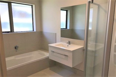 Photo of property in 10 Rooseville Mews, Pukekohe, 2120