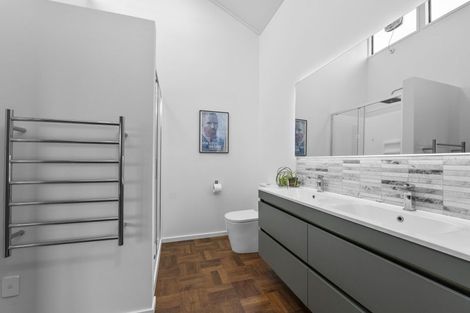 Photo of property in 23 Montana Place, Merrilands, New Plymouth, 4312