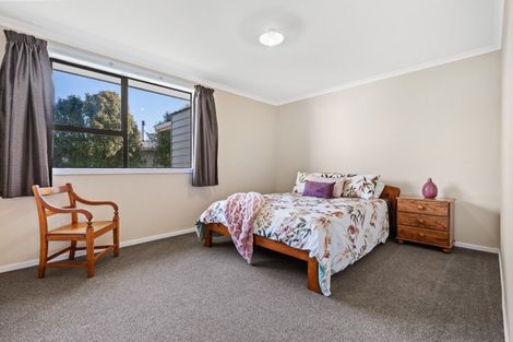 Photo of property in 5 Castle Street, Waihola, Milton, 9073