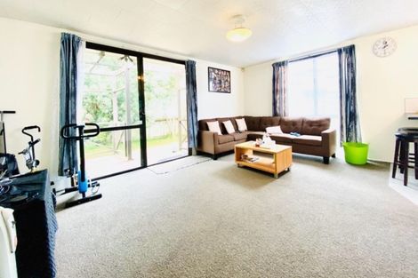 Photo of property in 3/8 Ireland Place, Ranui, Auckland, 0612