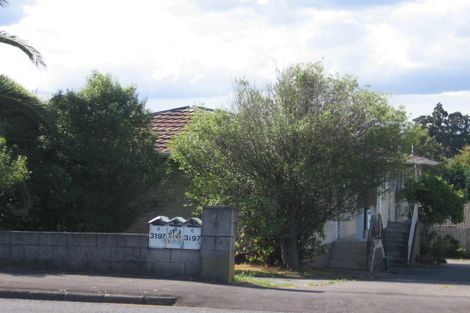 Photo of property in 3/3197 Great North Road, New Lynn, Auckland, 0600