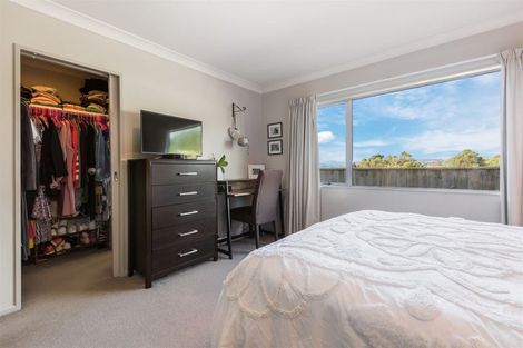 Photo of property in 14 Moonraker Place, Whitby, Porirua, 5024