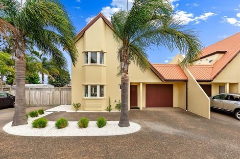 Photo of property in 2/137 Lakeside Drive, Orewa, 0931