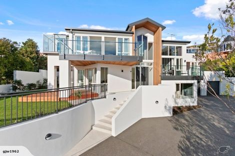 Photo of property in 214b Mount Pleasant Road, Mount Pleasant, Christchurch, 8081