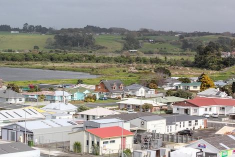 Photo of property in 7 Parris Street, Waitara, 4320