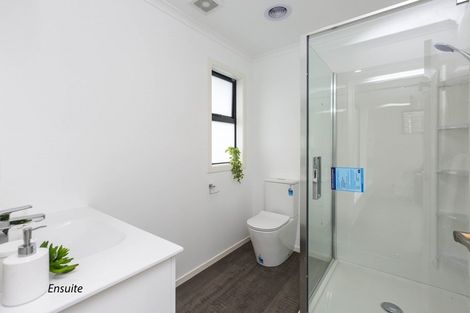 Photo of property in 8 Passchendaele Grove, Trentham, Upper Hutt, 5018