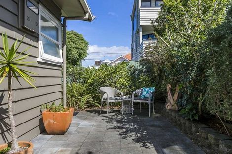 Photo of property in 21a Seaview Road, Castor Bay, Auckland, 0620