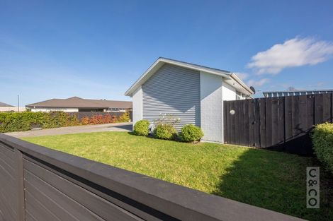 Photo of property in 30 Jelas Drive, Riverhead, 0820