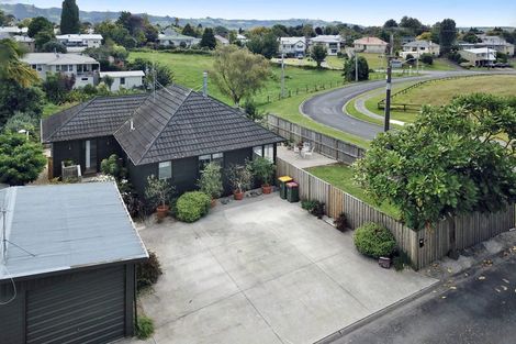 Photo of property in 10 Lenihan Drive, Te Puke, 3119