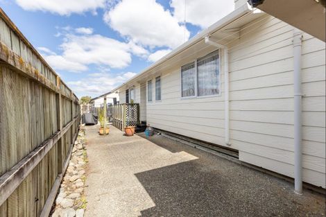 Photo of property in 11 Perrin Place, Kelvin Grove, Palmerston North, 4414